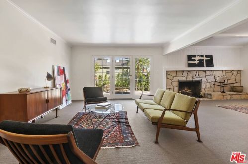 4247 Sespe Ave, Van Nuys, CA 91403-4102