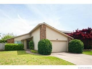 6214 93rd St, Tulsa, OK 74137-4113