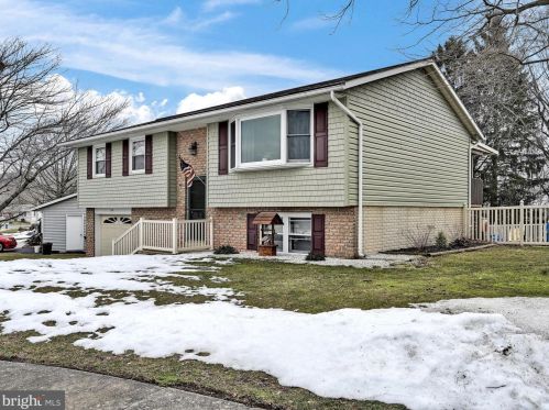 330 Vista Cir, Ephrata, PA 17522-2460