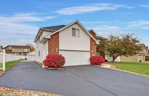 648 Larkspur Ln, Matteson, IL 60443-1770