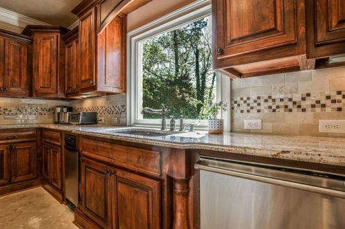 360 Cameron Ridge Dr, Atlanta GA  30328-4710 exterior