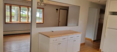 184 Chimney Hill Rd, Wallingford CT  06492-1600 exterior