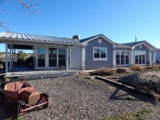1811 Juniper St, El Huerfano, NM 87413-5662