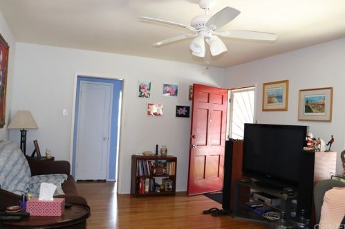 6526 Buffalo Ave, Van Nuys, CA 91401-1703