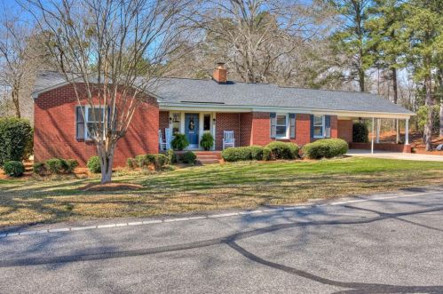 802 5th Ave, Mc Cormick, SC 29835-8228