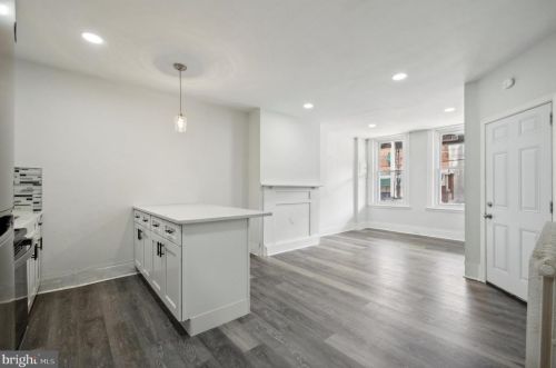 24 51 St, Philadelphia PA 19139-2726 exterior