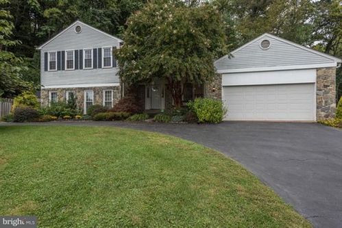 1007 Foster Pl, Leesburg, VA 20175-4344
