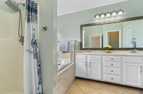 113 Meyers Lake Dr, Warner Robins GA  31088-2109 exterior
