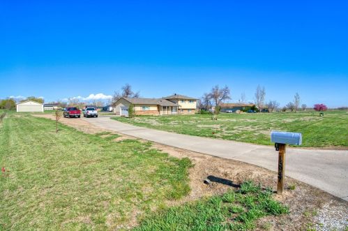 15947 Fortune Ct, Denver, CO 80603-3840