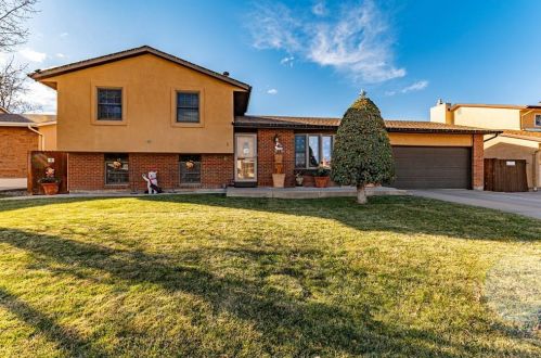 5 Chickadee Way, Pueblo, CO 81005-1852
