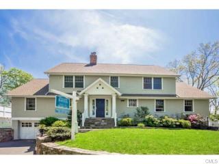 27 Witch Ln, Norwalk, CT 06853-1234
