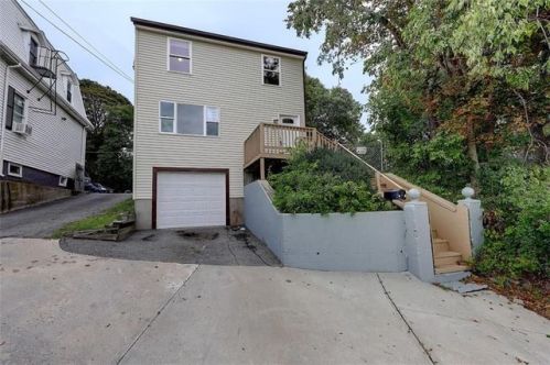 21 Laban St, Providence, RI 02909-3715