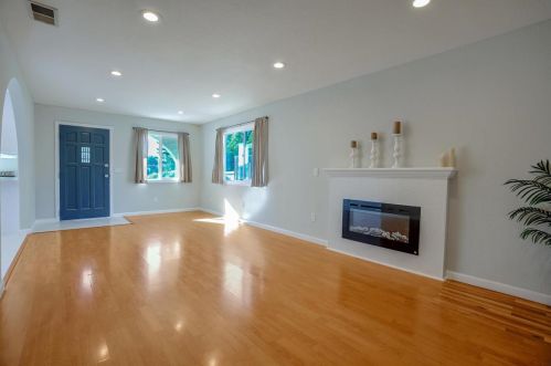 36 Carnegie Dr, Milpitas, CA 95035-5907