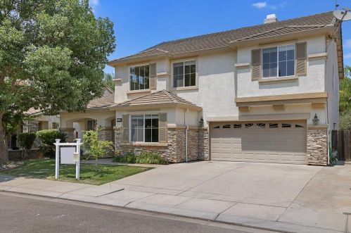 2125 Huxley Way, Modesto, CA 95356-8931