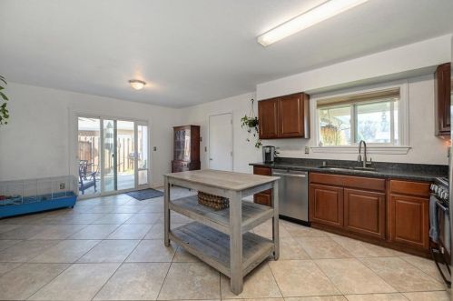 6325 Cheltenham Way, Citrus Heights, CA 95621-4804