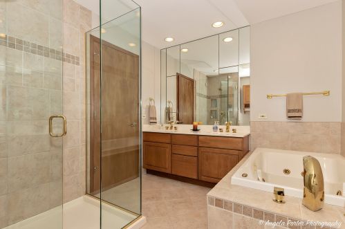 950 King Richards Ct, Bannockburn IL  60015-2627 exterior
