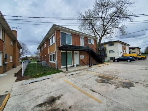 529 Green Oaks Ct, Addison, IL 60101-2356