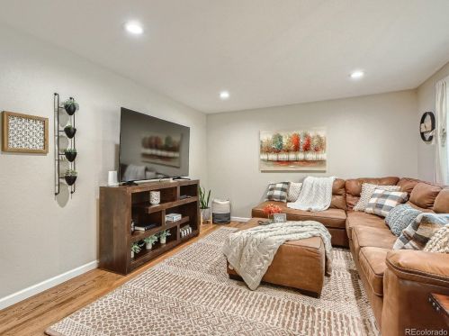 3174 Radcliff Dr, Englewood CO 80110-5337 exterior