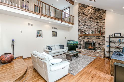 11617 Briarwood Ln, Willowbrook IL  60527-5173 exterior