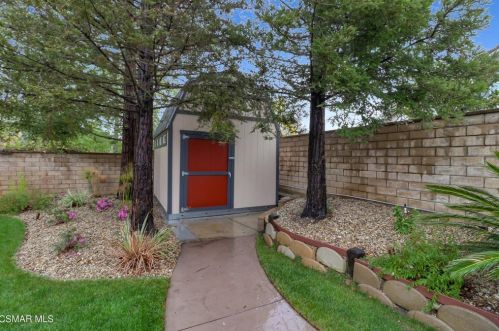 1267 Fitzgerald Rd, Simi Valley CA 93065-4480 exterior