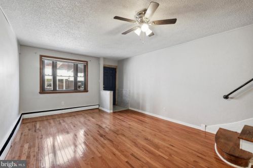 1238 Emily St, Philadelphia, PA 19148-5507