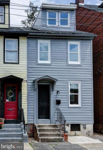 1409 Green St, Harrisburg, PA 17102-2641