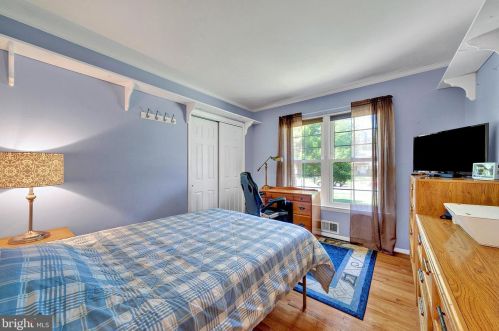 11 Corey Dr, Trenton NJ  08628-1503 exterior