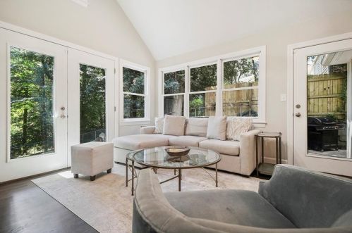 716 Forrest Trl, Atlanta GA  30318-2518 exterior