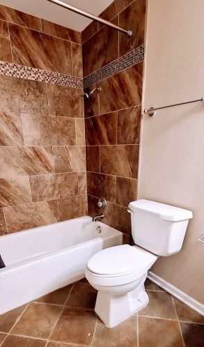 6180 Knoll Lane Ct, Willowbrook IL  60527-3108 exterior