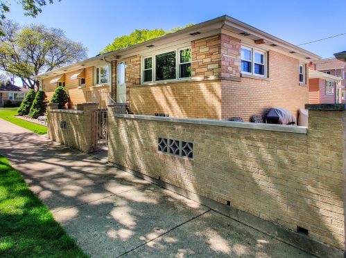 4901 Nashville Ave, Chicago, IL 60656-4007