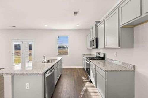 1065 Mackets Ct, Atlanta GA  30354-3642 exterior