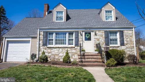 25 Patton Dr, Trenton, NJ 08618-2533