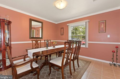 52 Potter Ln, Willingboro, NJ 08046-2631