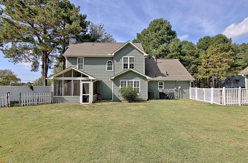 11 Legacy Ln, Newnan, GA 30265-1948