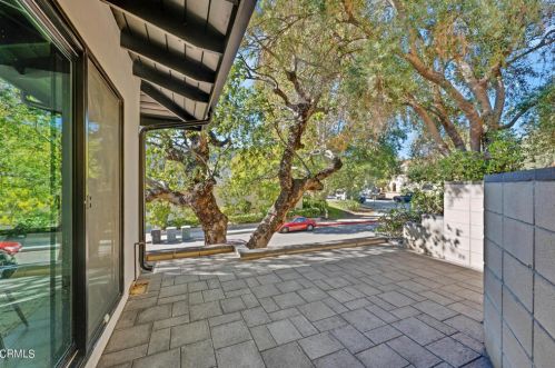 3132 Sparr Blvd, Glendale CA  91208-1663 exterior