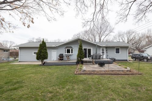 4266 Jasper Dr, Saint Paul MN  55122-2011 exterior