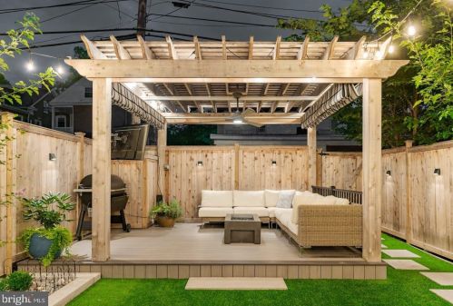 620 Pine St, Lancaster PA  17603-2824 exterior