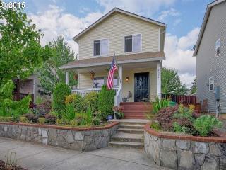 8324 Johnswood Dr, Portland, OR 97203-1168
