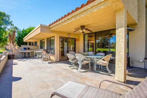 6736 Harwood Cir, Palm Springs, CA 92264-6730