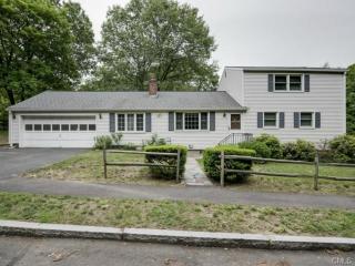 45 Chatham Dr, Norwalk, CT 06854-2502