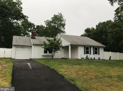 2225 Holly Hill Rd, Lakehurst, NJ 08759-6003
