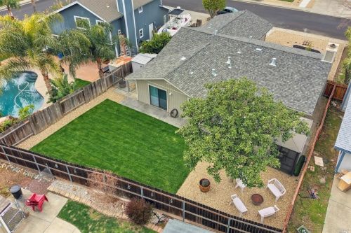 357 Kendrick Ln, Vacaville, CA 95687-6658