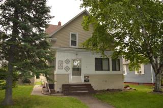 707 Oak St, Fargo, ND 58102-3827