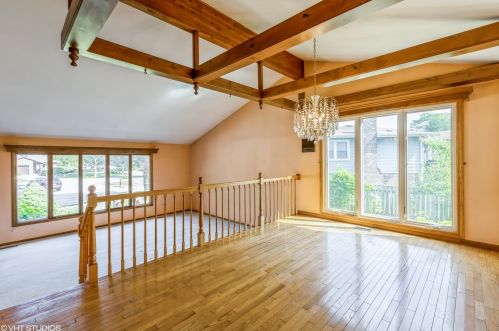 3 Swan Cir, Lemont IL  60440-1237 exterior