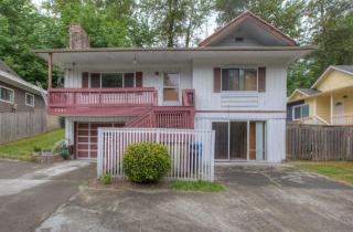 7341 Dumar Way, Seattle, WA 98106-1819