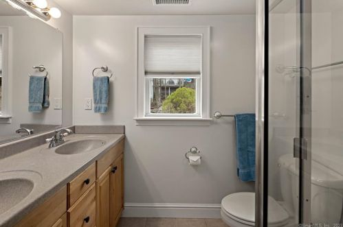1 Bartlett Ave, Norwalk CT  06850-1914 exterior