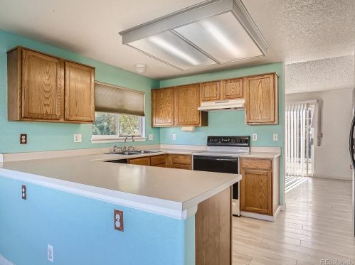 5224 Dearborn St, Denver CO 80011-6922 exterior