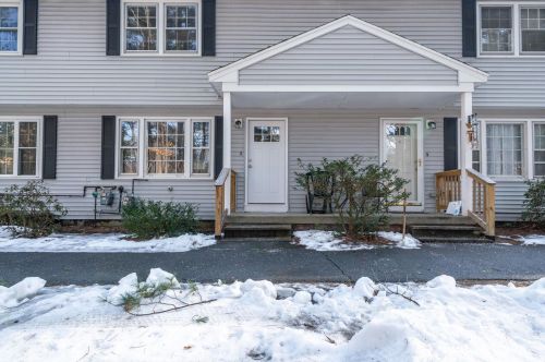 5 Holly Ln, Londonderry, NH 03053-3741