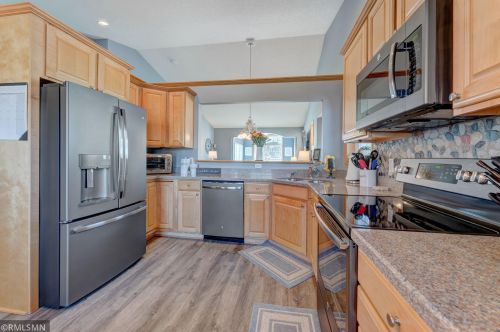 493 Holly Ln, Saint Paul MN  55128-7091 exterior