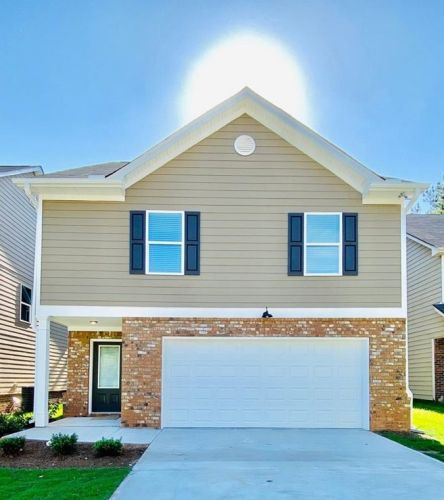 100 Oakbrook Ln, Porterdale, GA 30016-5940